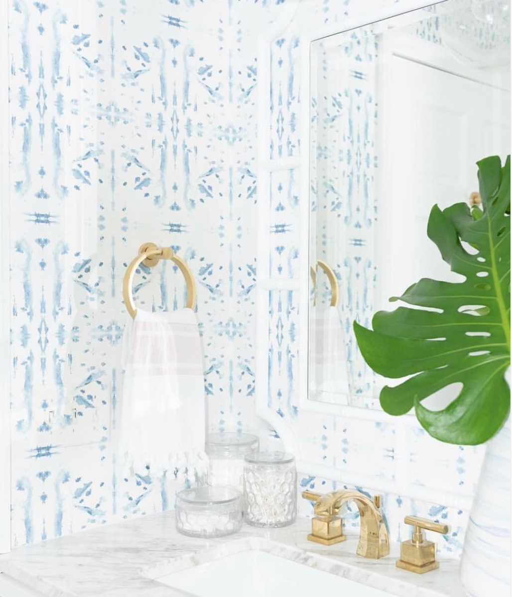 powder room wallpaper blue and white, blue and white half bathroom ideas, wallpaper ideas bathroom, small bathroom wallpaper ideas, coastal living powder room, light and airy powder room, charleston interior design