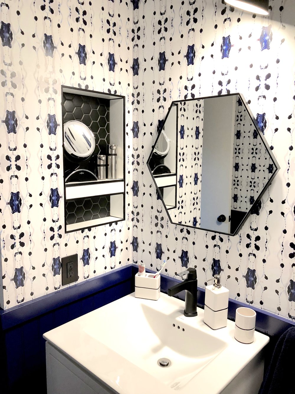 peel and stick wallpaper for bathroom, guest bathroom wallpaper, blue black wallpaper, blue beige wallpaper, powder room wallpaper, powder room style, powder room design